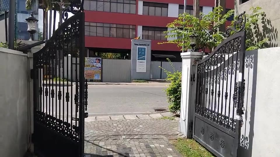 Swing gate with auto gate motor installed by Keynode in Wattala